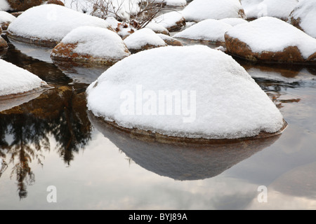 East Branch der Pemigewasset River in Lincoln, New Hampshire USA während der Wintermonate Stockfoto