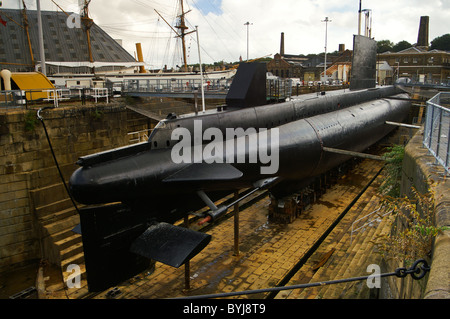 Das u-Boot sitzt Ex-HMS OCELOT in einem Graving Dock in Chatham, England. Stockfoto