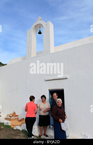 Griechenland-Kykladen-Sikinos ein religiöses Fest in der Kirche Agios dimitrios Stockfoto