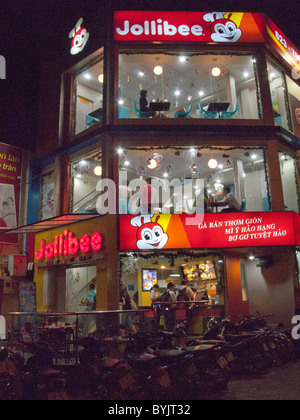 VIETNAM. LOKALE FAST FOOD RESTAURANT IN HANOI Stockfoto