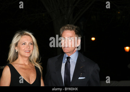 Cornelia Guest und Calvin Klein Vanity Fair 2007 Tribeca Film Festival-Party am Gerichtsgebäude - Ankunft New York City, USA- Stockfoto