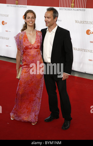 Tina Bordihn und Hannes Jaenicke bei Deutscher Filmpreis (deutsche Filmaward) Berlin, Deutschland - 04.05.07 Stockfoto