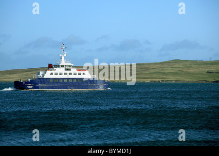 Die Rolle auf Rolle ab Autofähre, Leirna, die über Bressay Ton, zwischen Bressay und Lerwick, Shetland-Inseln Reisen Stockfoto