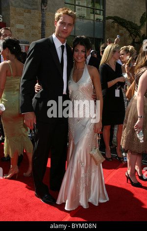 Justin Hartley und Lindsay Korman 34th Annual Daytime Emmy Awards - Ankünfte im Kodak Theatre in Hollywood, Kalifornien statt- Stockfoto