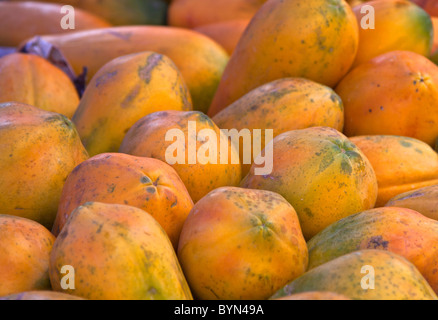 Mangos auf Kota Kinabalu Markt Stockfoto