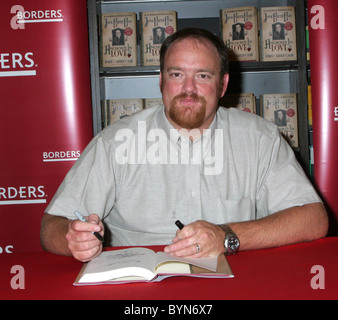 John Carter Cash-Buch und cd signing bei Grenzen für sein neues Buch "Verankert in Love-An intimes Portrait von June Carter Cash". A Stockfoto