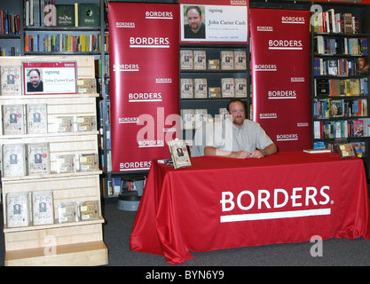 John Carter Cash-Buch und cd signing bei Grenzen für sein neues Buch "Verankert in Love-An intimes Portrait von June Carter Cash". A Stockfoto