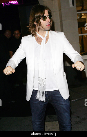 Liam Gallagher seinen Bruder Noel Geburtstag verlassen Partei im Kitts Nightclub London, England - 26.05.07 Stockfoto