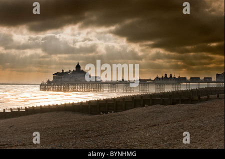 Eastbourne Pier, Blick von Osten nach Westen Stockfoto