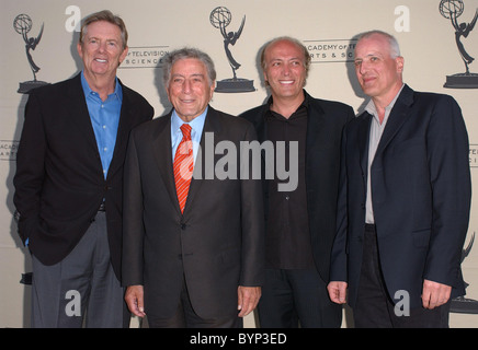 Gary Tobey, Tony Bennett, Danny Bennett und Dae Bennett der Academy of Television Arts and Science präsentiert Tony Bennett: ein Stockfoto