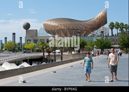 Port Olimpic Frank Gehrys Bronze Fisch SculptureBarcelona Spanien Stockfoto