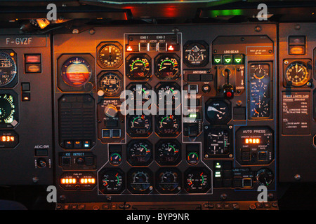 ATR-42-Cockpit-Instrumente Stockfoto