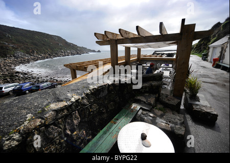 Café am später Bucht an der südlichen Küste von Cornwall UK Stockfoto