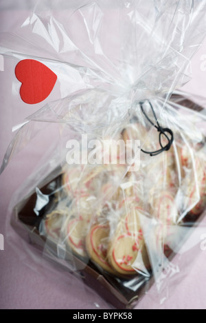 Herzform Cookies verpackt zum Valentinstag Stockfoto
