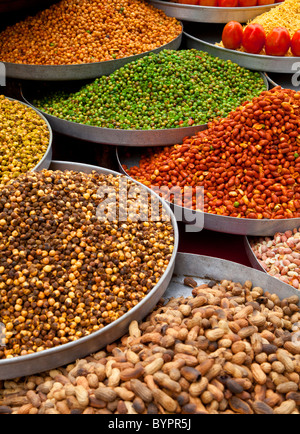 Indien, Rajasthan, Jaipur Gewürze auf dem display Stockfoto