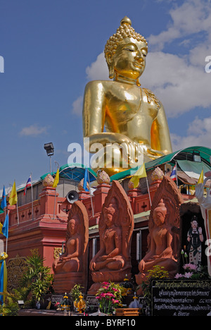 Riesenbuddha am Sop Ruak, Goldenes Dreieck, Thailand Stockfoto