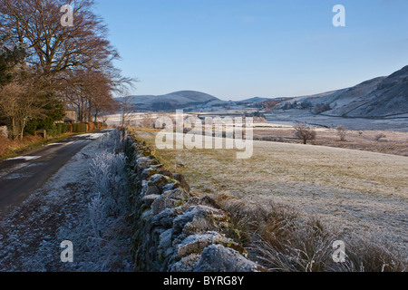 Blick vom neben Matterdale Kirche in Richtung kleine Mell fiel, Cumbria, England Stockfoto