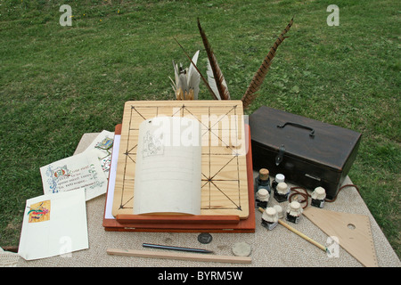 ein Beispiel für alte mittelalterliche gotische Schrift Stockfoto