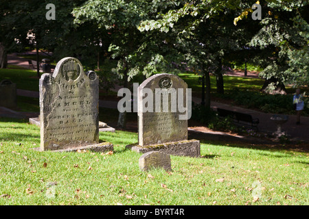 Grabsteine auf dem Friedhof in uptown Saint John, New Brunswick, Kanada Stockfoto