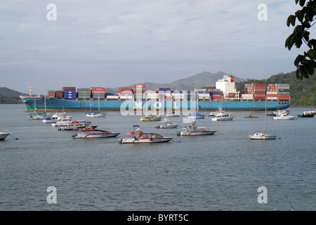 Panama, Lateinamerika, Mittelamerika, Panama City, Amador, Panama Canal, Balboa Yacht Club, Marina, verankert, Boot, Schiff, Frachtschiff, Navigation, Fracht, Rec Stockfoto