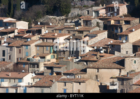 Bauduen, typisches Dorf der Provence, im Süden von Frankreich, Provence, Rand der See von Sainte-Croix, in der Nähe der Verdon, alte Dächer Stockfoto