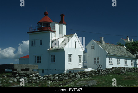 Leuchtturm an der norwegischen Küste, Tungenes Fyr, Stockfoto