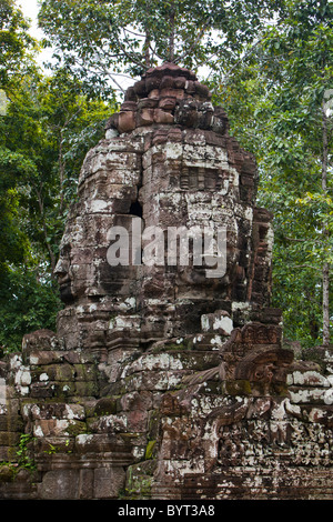 Stein-Skulptur, Gesicht des Bodhisattva Lokeshvara auf einem monumentalen Turm im Ta Som buddhistische Tempel, Siem Reap, Kambodscha, Stockfoto