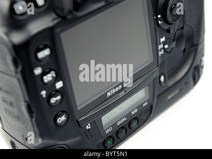 Detail-Aufnahme von einer Nikon D3 Digitalkamera Ausschnitt auf weißem Hintergrund Stockfoto