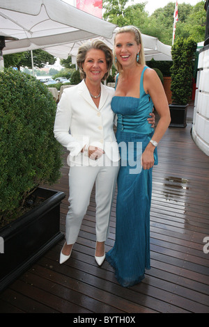 Hannelore Lay, Maja Prinzessin von Hohenzollern Charity-Dinner für die Stiftung arbeiten im Restaurant Insel Hamburg, Deutschland Stockfoto