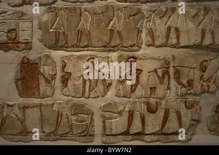 Ägyptische Kunst. Talatat Wände aus dem Tempel von Amenophis IV. Lagerung von Gütern im Tempel. Ägypten. Stockfoto