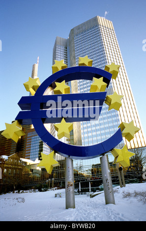 Sitz der Europäischen Zentralbank in der deutschen Stadt Frankfurt Am Main. Stockfoto
