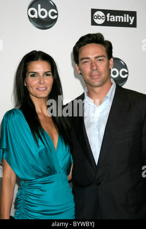 Angie Harmon & Jason Sehorn ABC TCA Sommer Party im Beverly Hilton Hotel Beverly Hills, Kalifornien - 26.07.07 Stockfoto