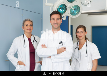 Ärzteteam im Spital, Porträt Stockfoto