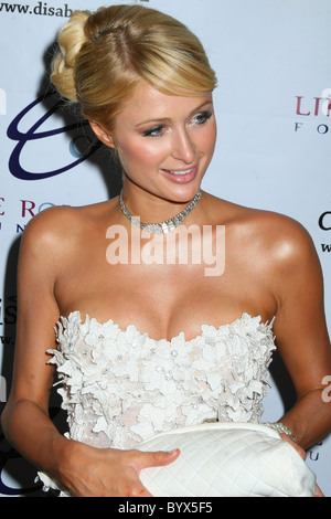 Paris Hilton 4. jährliche Night von the Ocean Gala statt im Beverly Hills Hotel - Ankünfte-Kalifornien, USA - 22.07.07 Foto Stockfoto