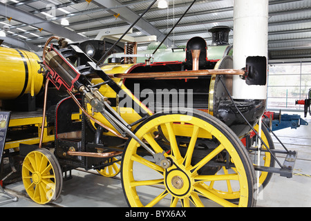 Geschnittenen Replik des Dampfs Lokomotive Rocket an der NRM Fortbewegung site in Shildon, North East England. Stockfoto