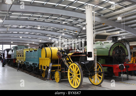 Die Replik Rakete Dampflokomotive und Zug, NRM Shildon Fortbewegung, North East England. Stockfoto