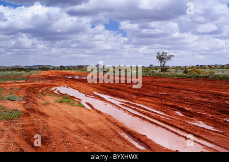 Verfolgen Sie im Outback Stockfoto