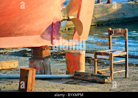 Reparierte Propeller auf Boot in Reparatur dock Stockfoto