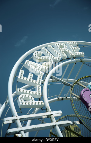 Bilder aus der Serie 'Vergnügen Prom' von Mark Reeves, Fotografien, die Erkundung der neuen Promenade Sanierung in Blackpool Stockfoto