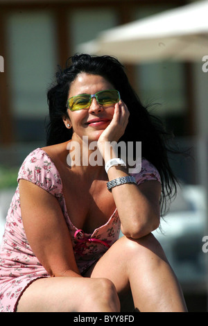 Maria Conchita Alonso auf einer Party von Paris Hilton in ihrem Malibu Beach House Malibu, Kalifornien - 11.08.07 geworfen Stockfoto