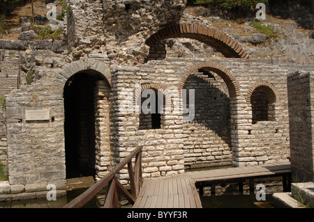 Albanien. Butrint. Tempel des Asklepios, im 3. Jahrhundert v. Chr. gebaut und im 2. Jahrhundert v. Chr. wieder aufgebaut. Stockfoto