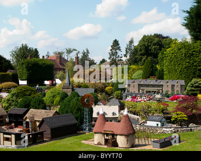 Bekonscot Modell Dorf im Kleinformat Beaconsfield, Buckinghamshire England Großbritannien UK. Das älteste Modelldorf der Welt. Stockfoto