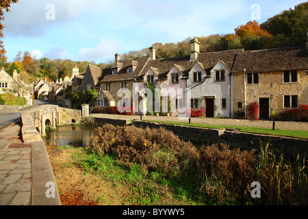 Castle Combe Dorf in Wiltshire Stockfoto