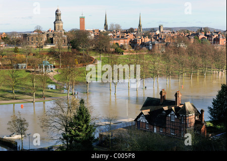 Fluß Severn in Flut an The Quarry, Shrewsbury, Shropshire, Februar 2011 Stockfoto