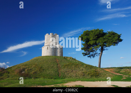 Nin, St. Nikolaus-Kirche auf dem Hügel in der Nähe von Zadar, Kroatien Stockfoto