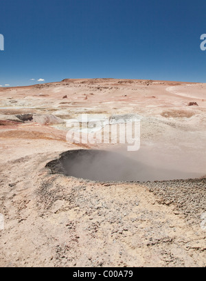 Sol de Mañana Erdwärmefeldes in Sur Lípez, Potosi, Süd-West, Bolivien, Südamerika. Stockfoto