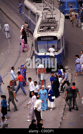 Kairo, Ägypten - ein Triebwagen nähert sich Ramses Central Bahnhof in Kairo. Foto von Barry iverson Stockfoto