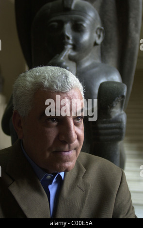 Kairo, Ägypten - Zahi Hawass, Ägypten Minister of Antiquities, im ägyptischen Museum in der Innenstadt von Kairo. Stockfoto