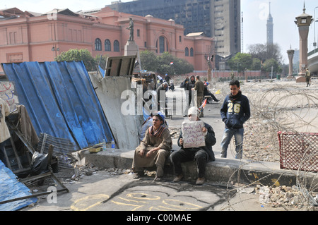 Szenen in und um Tahrir Sq als pro-demokratische Demonstranten versammeln Nachfrage-Änderung und der Beseitigung von Präsident Mubarak. Stockfoto