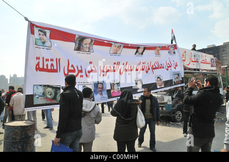 Szenen in und um Tahrir Sq als pro-demokratische Demonstranten versammeln Nachfrage-Änderung und der Beseitigung von Präsident Mubarak. Stockfoto